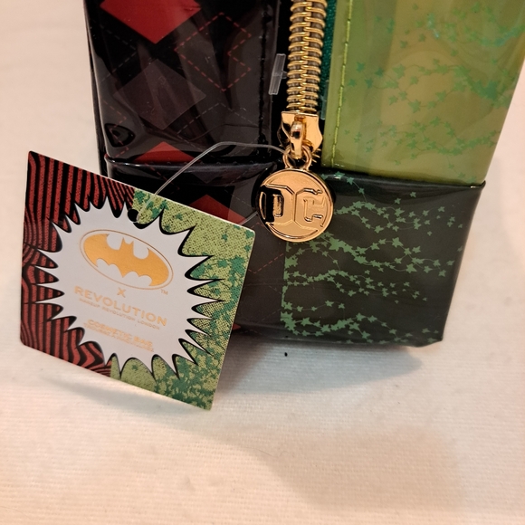 DC Comics Harley Quinn Poison Ivy x Revolution Joker Cosmetic Bag NWT - Picture 4 of 9